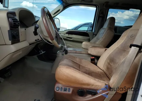 2006 Ford F250 z USA, uszkodzony, nr VIN 1FTSW21P46ED50130